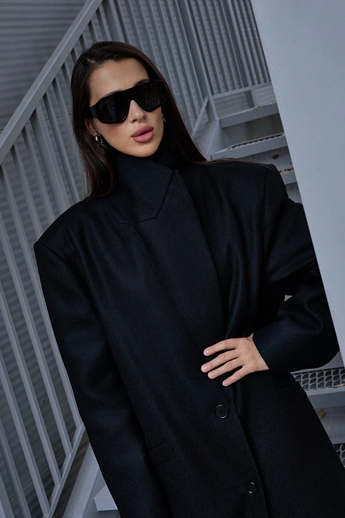 Фото пальто polyhedron "feel it", only deep black color в интернет-магазине POLYHEDRON