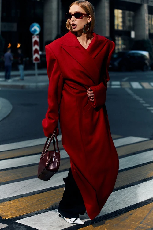 Фото пальто polyhedron "feel it", red horizon color в интернет-магазине POLYHEDRON