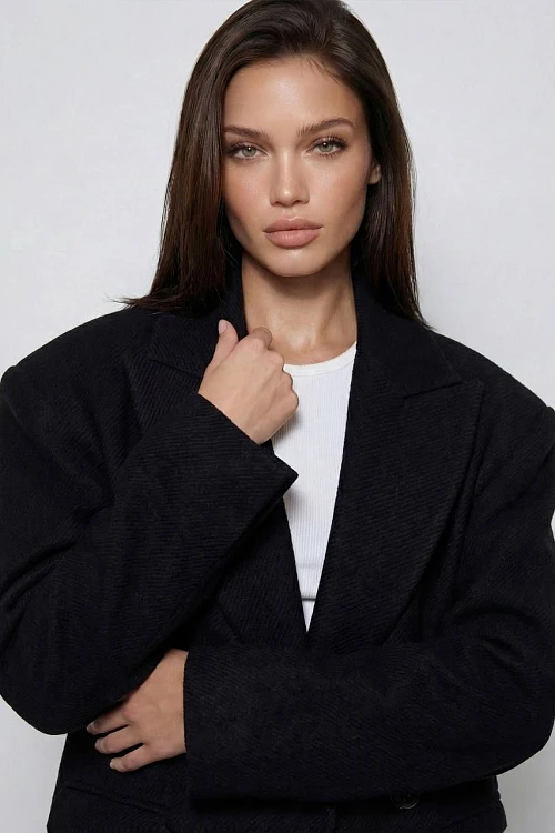 Фото пальто polyhedron "own him", only deep black color в интернет-магазине POLYHEDRON