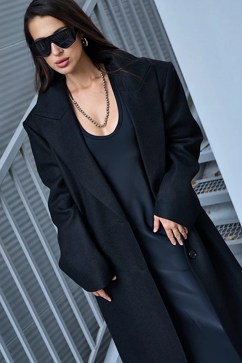 Фото пальто polyhedron "feel it", only deep black color в интернет-магазине POLYHEDRON