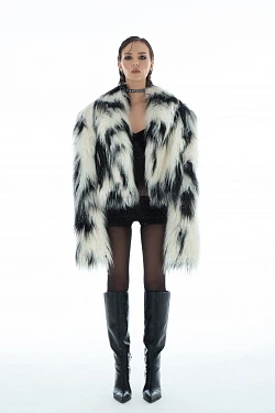 Шуба из искусственного меха POLYHEDRON Limited Bold Texture — POLYHEDRON